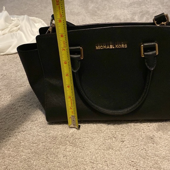 Michael kors Selma purse in black - Picture 6 of 7